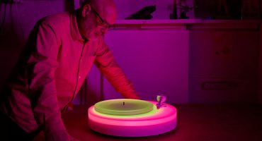 Illuminated Turntable