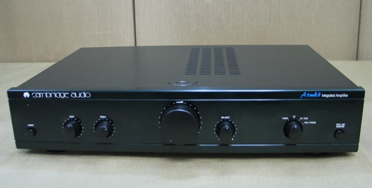Low price integrated amp-preamp