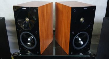 Jamo speakers