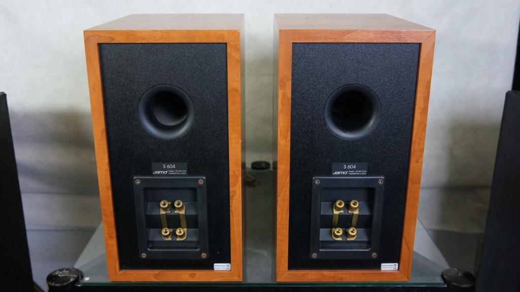 Jamo speakers